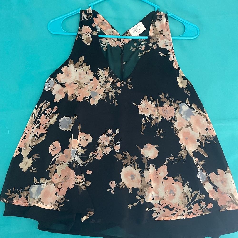 Woman’s sienna sky blouse